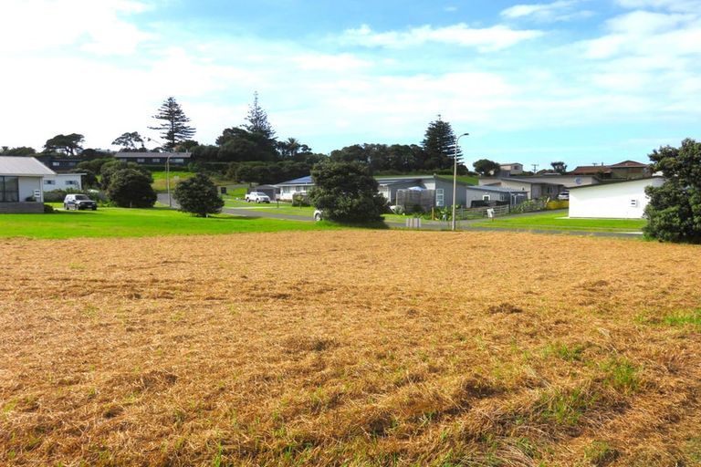 Photo of property in 14-20 Sunset Drive, Baylys Beach, 0377