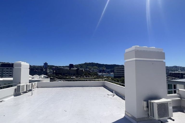 Photo of property in Fountain Court, 48u8 Oriental Parade, Oriental Bay, Wellington, 6011