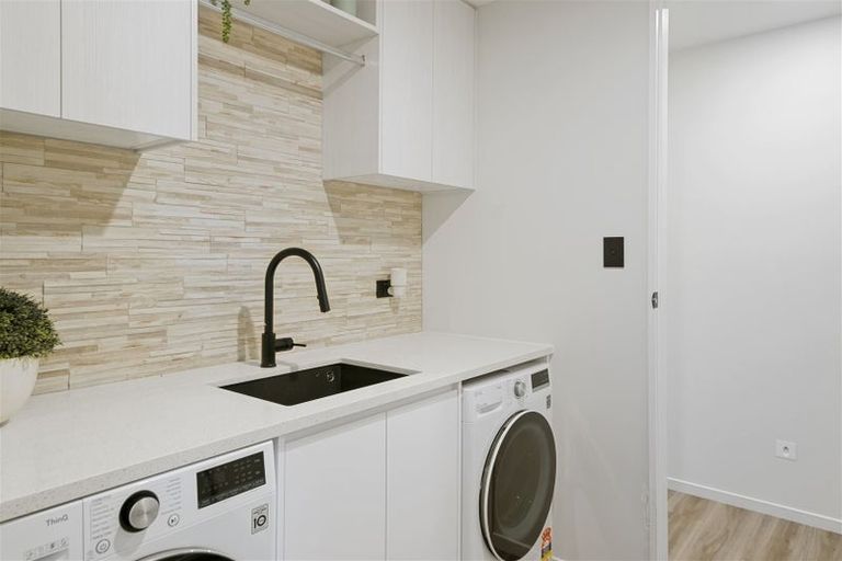Photo of property in 10 Whitburn Avenue, Halswell, Christchurch, 8025