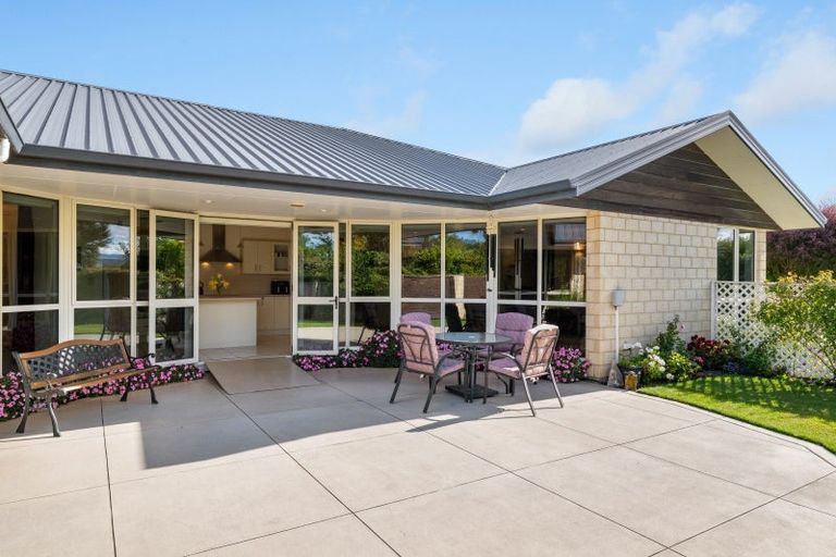 Photo of property in 2 De Castro Drive, Blenheim, 7201
