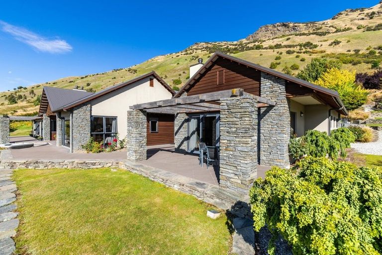 Photo of property in 56 Hayes View Lane, Lake Hayes, Queenstown, 9371