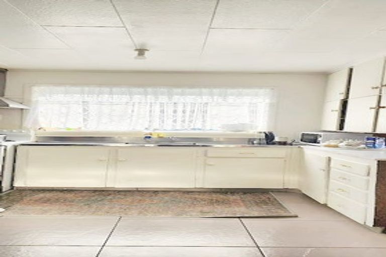 Photo of property in 533 Massey Road, Mangere, Auckland, 2022