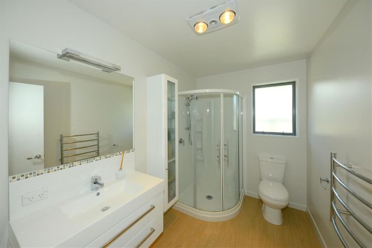 Photo of property in 10 Conie Glen Lane, Broomfield, Christchurch, 8042