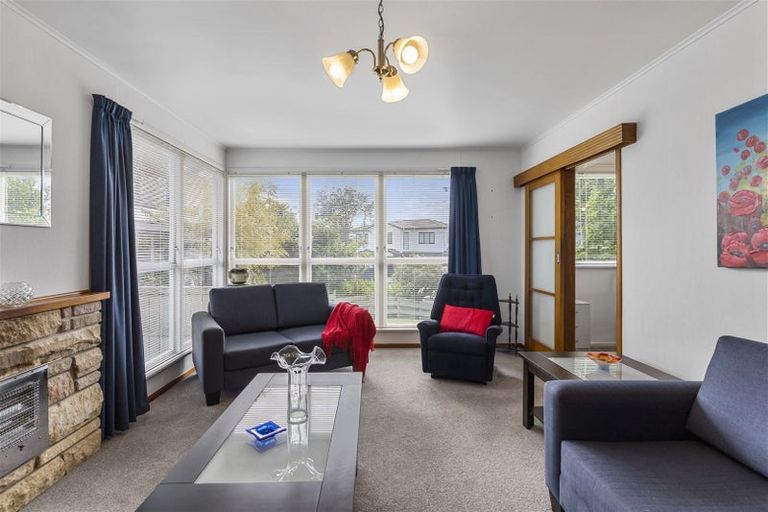 Photo of property in 4 Clendon Place, Manurewa, Auckland, 2102