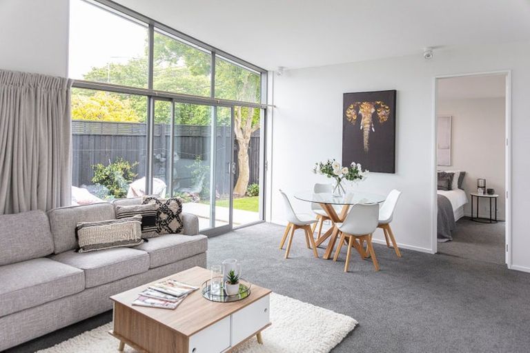 Photo of property in 2 Kinver Place, Spreydon, Christchurch, 8024