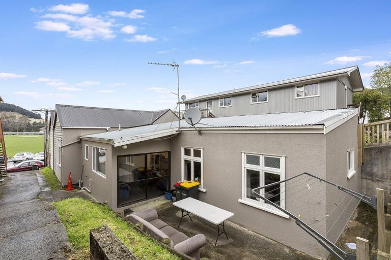 Photo of property in 96 Harbour Terrace, North Dunedin, Dunedin, 9016