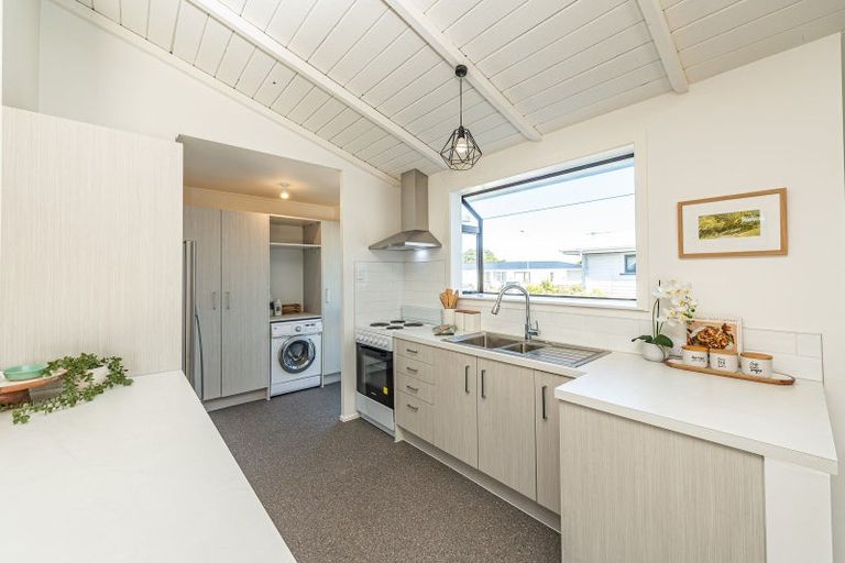 Photo of property in 4 Kupe Place, Castlecliff, Whanganui, 4501