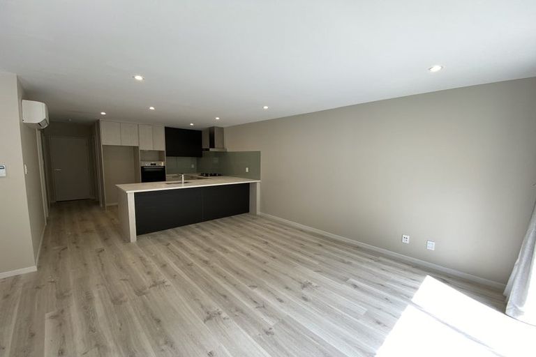 Photo of property in 8 Tagish Way, Orewa, 0931
