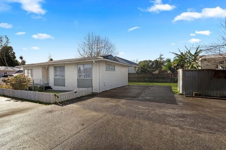 Photo of property in 1/58 Te Irirangi Drive, Clover Park, Auckland, 2019