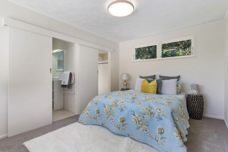 Photo of property in 14 Bentley Avenue, Glenfield, Auckland, 0629