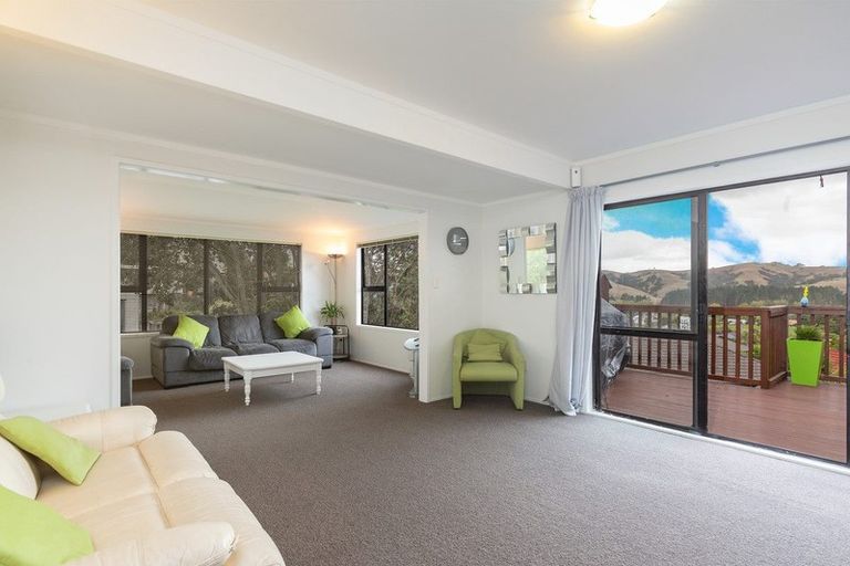 Photo of property in 6 Rautawhiri Road, Helensville, 0800