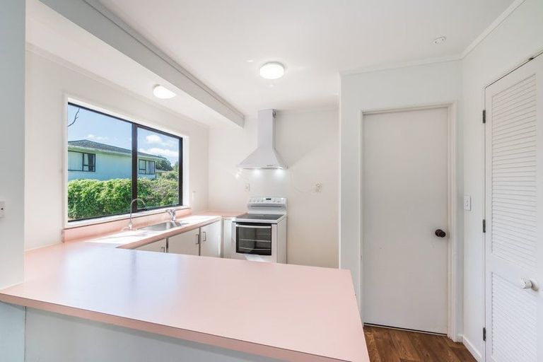 Photo of property in 44b Eatwell Avenue, Paraparaumu Beach, Paraparaumu, 5032