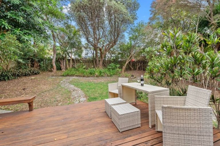Photo of property in 2/21 Glamorgan Drive, Torbay, Auckland, 0630