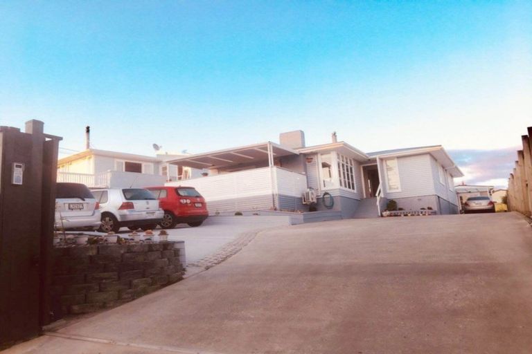 Photo of property in 12 Kereru Street, Henderson, Auckland, 0612