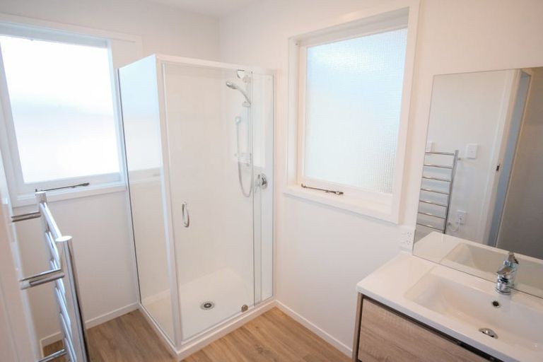 Photo of property in 2/12 Penhelig Place, Burnside, Christchurch, 8053