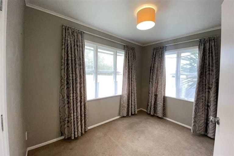 Photo of property in 6a Kelvin Road, Papakura, 2110