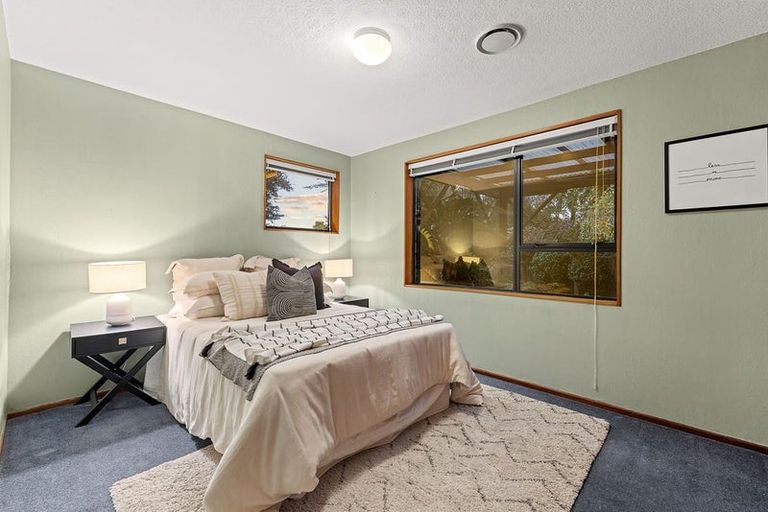 Photo of property in 17 Wyatt Place, Russley, Christchurch, 8042