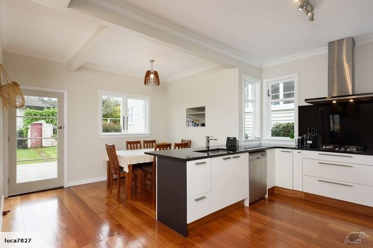 Photo of property in 21 Blakey Avenue, Karori, Wellington, 6012