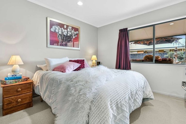 Photo of property in 7 Belgrove Drive, Waipukurau, 4200