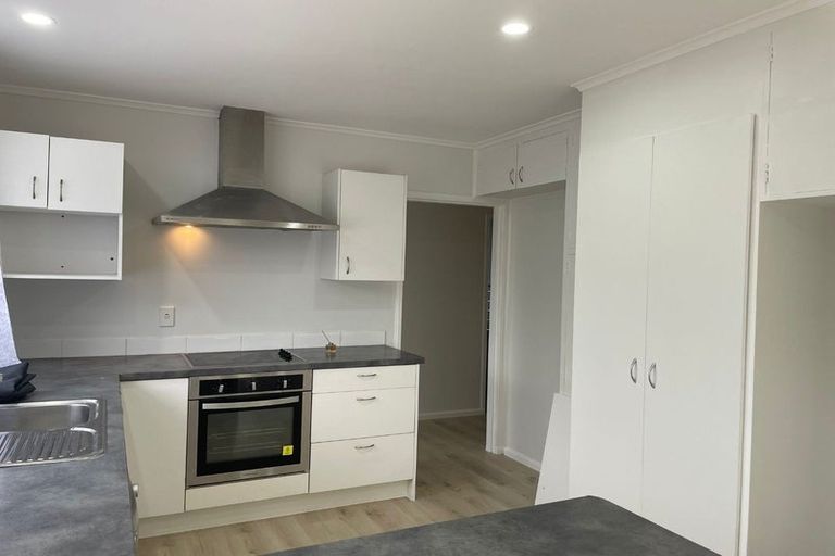 Photo of property in 372 Great South Road, Opaheke, Papakura, 2113