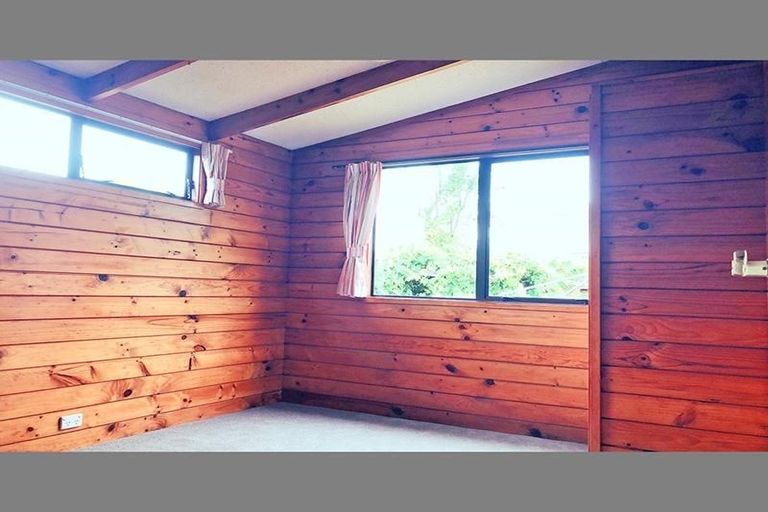 Photo of property in 49 Larnoch Road, Henderson, Auckland, 0610