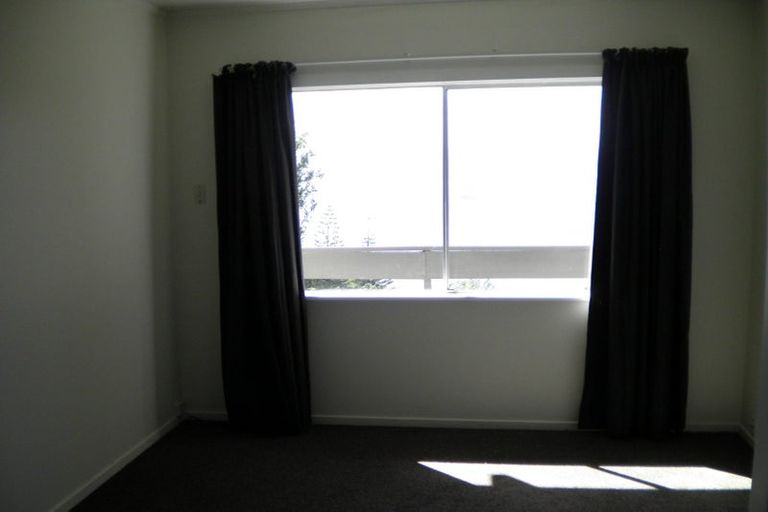 Photo of property in 2/82 Barnard Street, Wadestown, Wellington, 6012