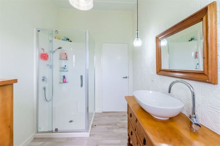Photo of property in 17 Paetawa Road, Peka Peka, Waikanae, 5391