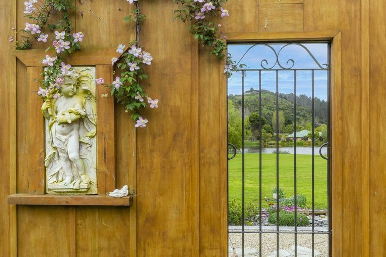 Photo of property in 45 Mahaki Road, Nikau Valley, Paraparaumu, 5032