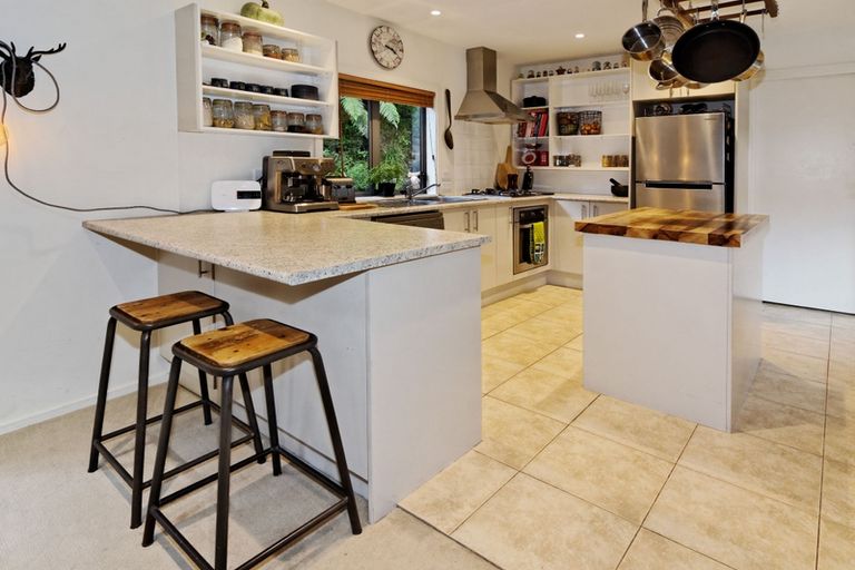 Photo of property in 312 Huia Road, Titirangi, Auckland, 0604