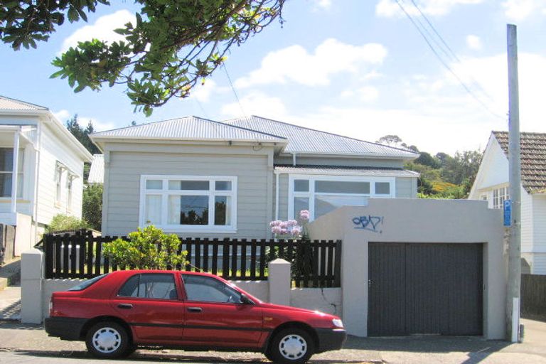 Photo of property in 48b Wright Street, Mount Cook, Wellington, 6021