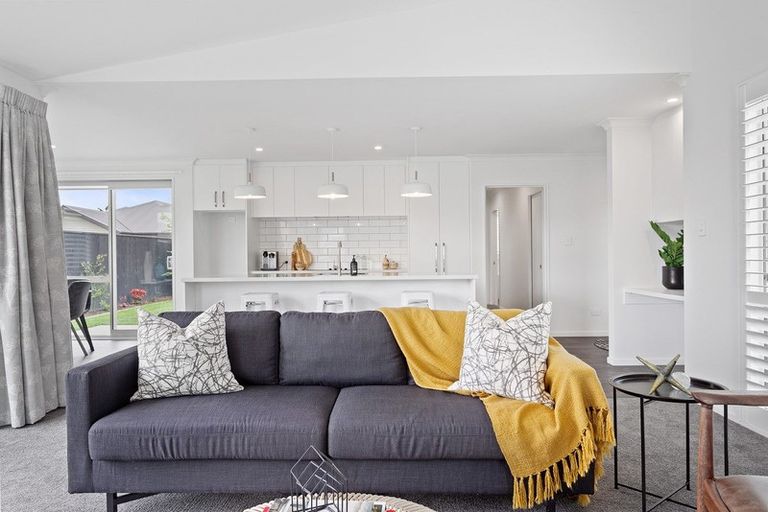 Photo of property in 9 Pembrook Close, Rangiora, 7400