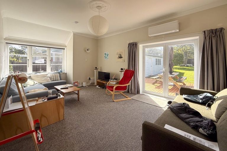 Photo of property in 26 Peakes Road, Saint Johns Hill, Whanganui, 4501