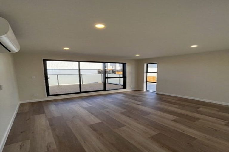 Photo of property in 455c Don Buck Road, Massey, Auckland, 0614