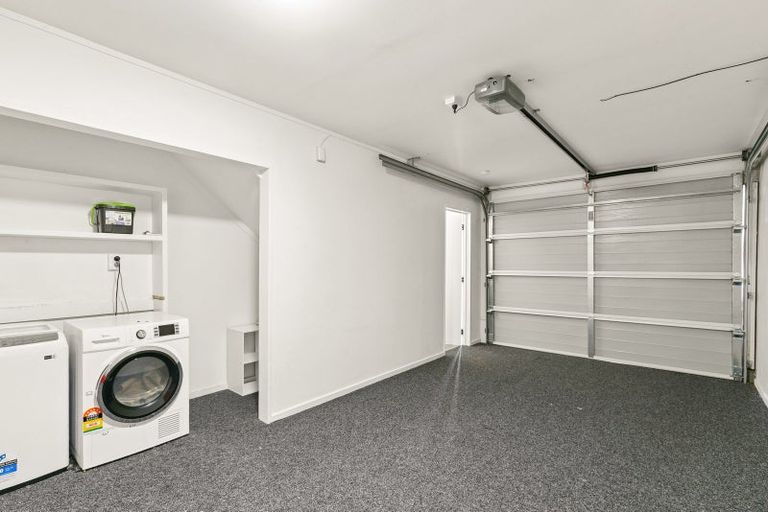 Photo of property in 3/14c Glenmore Street, Thorndon, Wellington, 6011