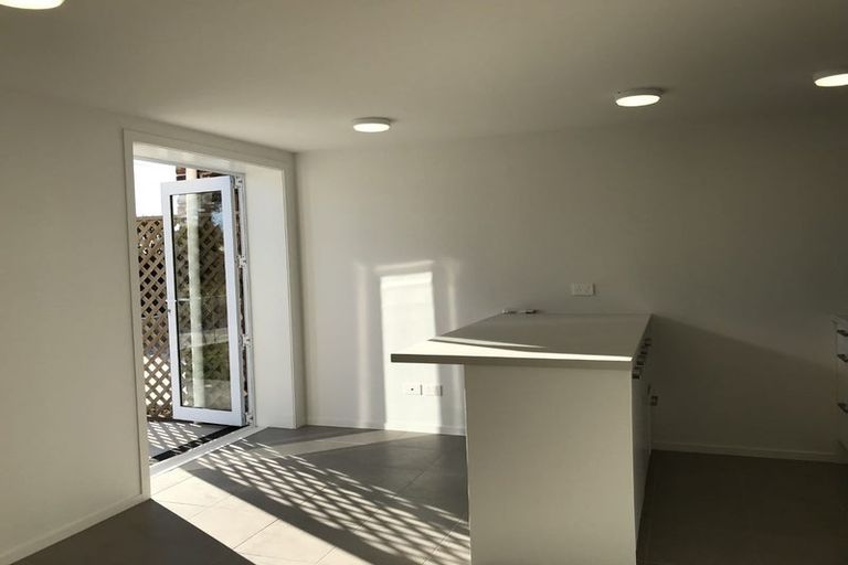 Photo of property in 1/53 Seaview Road, Glenfield, Auckland, 0629