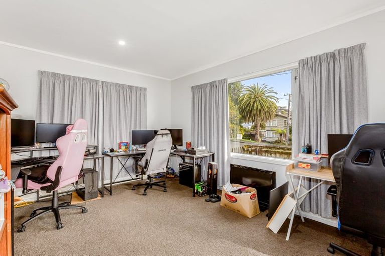 Photo of property in 21 Mangaroa Hill Road, Maoribank, Upper Hutt, 5018