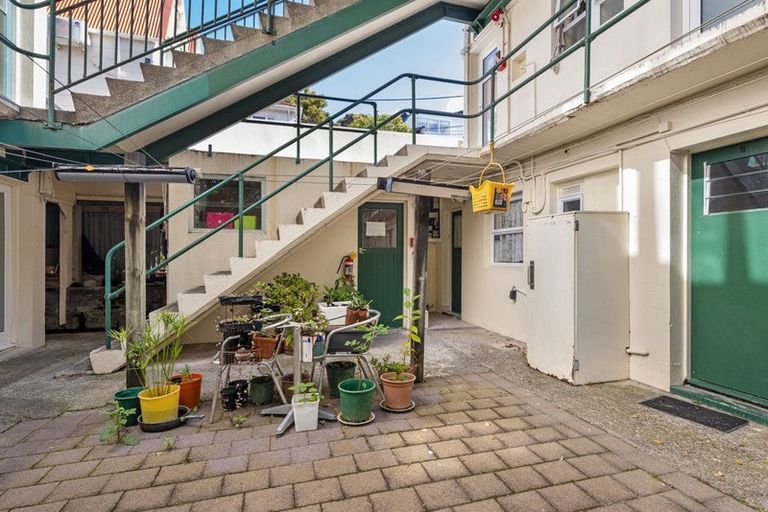 Photo of property in Avon Apartments, 2/313 The Terrace, Te Aro, Wellington, 6011