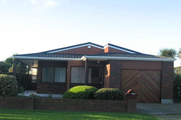 Photo of property in 7b&c Nathan Avenue, Paraparaumu Beach, Paraparaumu, 5032