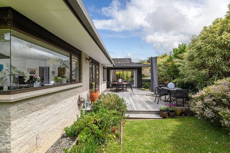 Photo of property in 2/19 Amante Crescent, Mairangi Bay, Auckland, 0630