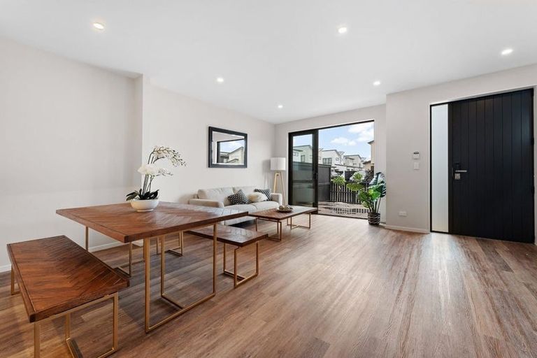 Photo of property in 30a Skua Road, Hobsonville, Auckland, 0616