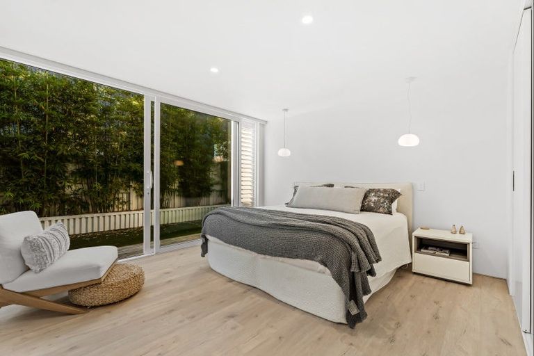 Photo of property in 16 Ida Way, Omaha, 0986