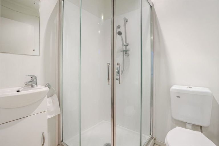 Photo of property in 37 Verdale Circle, Glen Eden, Auckland, 0602