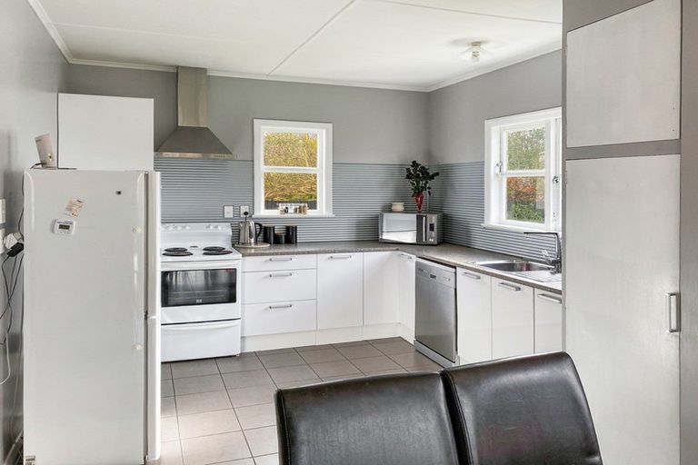Photo of property in 5 Henderson Street, Dannevirke, 4930