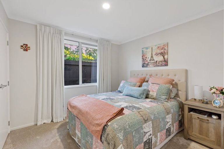 Photo of property in 17 Hansard Place, Bethlehem, Tauranga, 3110