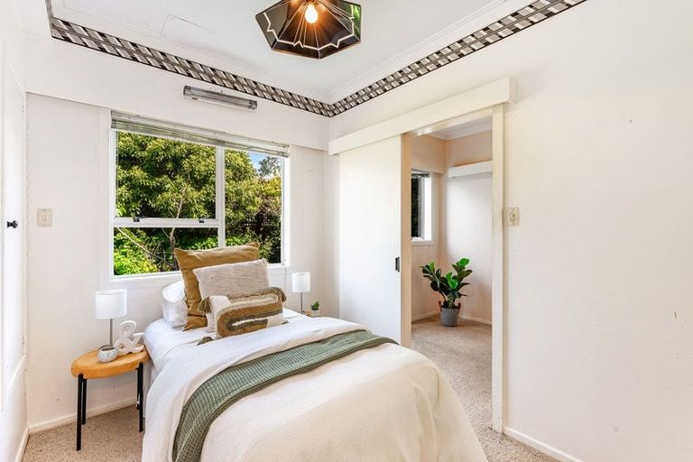 Photo of property in 244b Waiwhetu Road, Waterloo, Lower Hutt, 5011