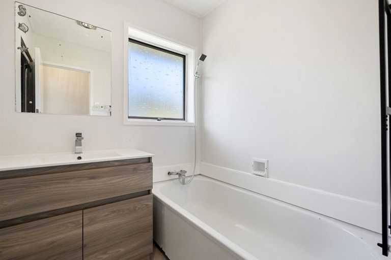 Photo of property in 3/180 Bayswater Avenue, Bayswater, Auckland, 0622