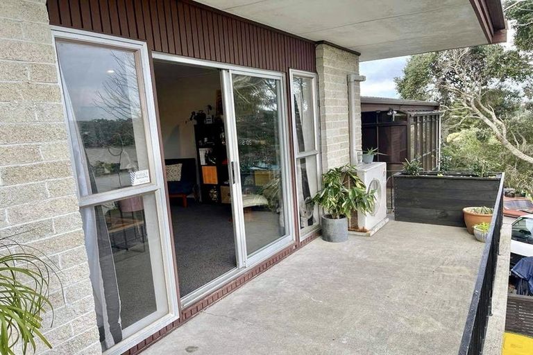 Photo of property in 2/2 Northwick Place, Hillcrest, Auckland, 0627