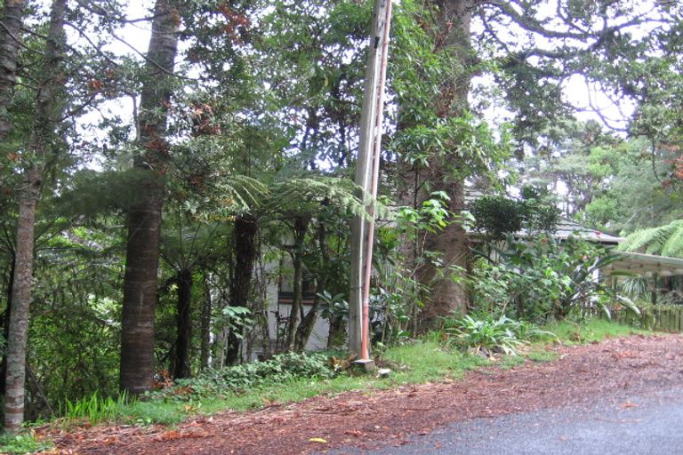 Photo of property in 13 Manuka Road, Titirangi, Auckland, 0604