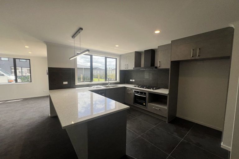 Photo of property in 4 Kaaka Street, Cambridge, 3434