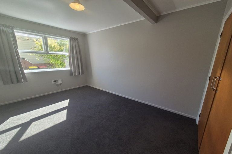 Photo of property in 2/10 Trevethick Grove, Woburn, Lower Hutt, 5010